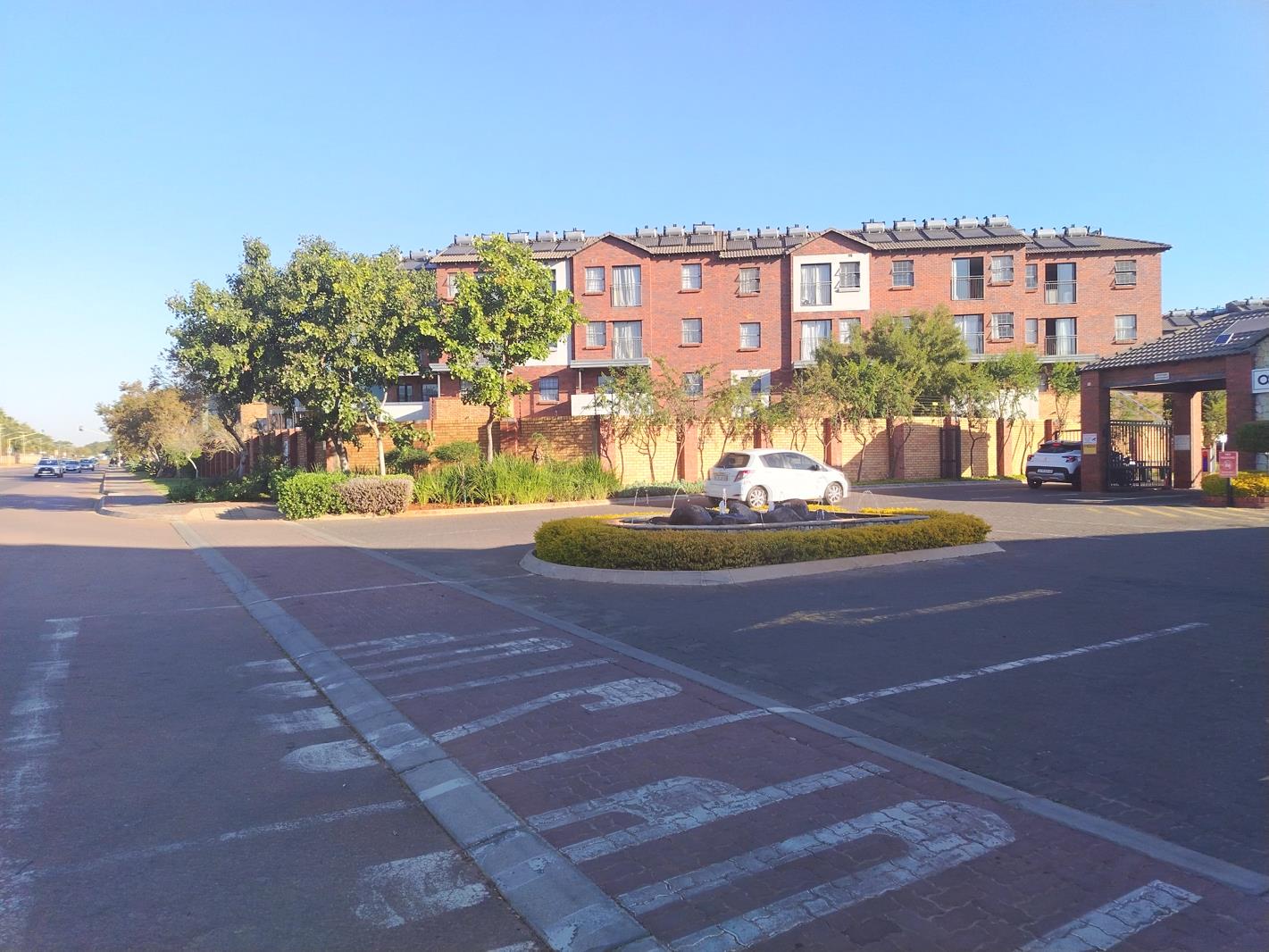 2 Bedroom Apartment in Montana Park
