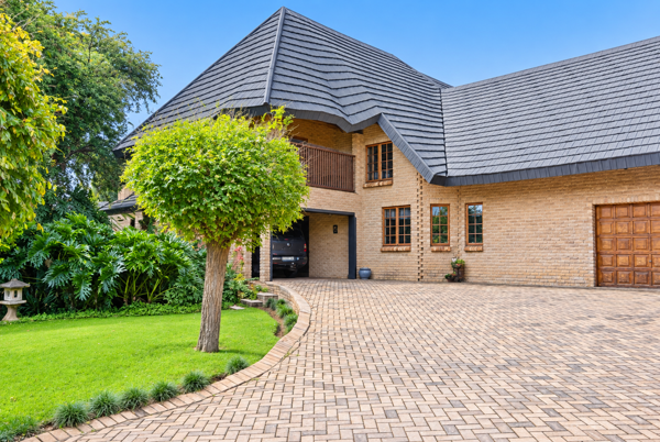 5 Bedroom House