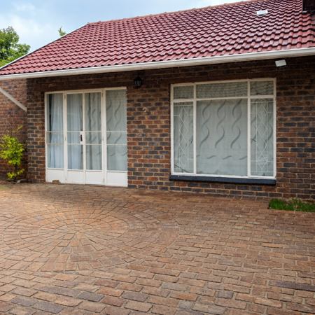 1 Bedroom Garden Cottage