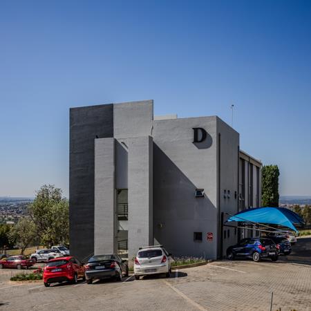 244 m² Office Space