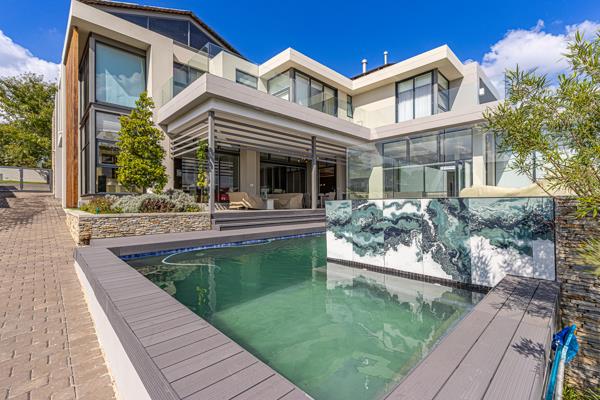 6 Bedroom House