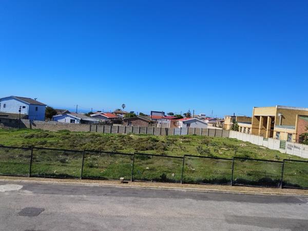 2 500 m² Land