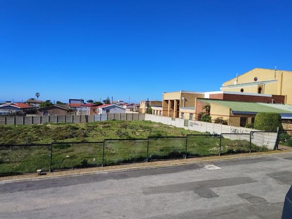 2 500 m² Land