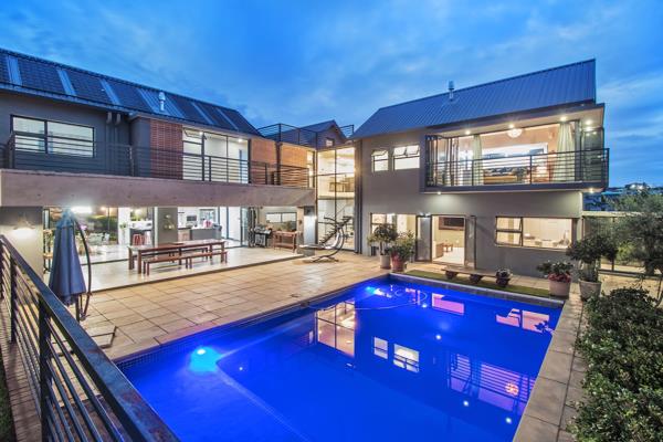 6 Bedroom House