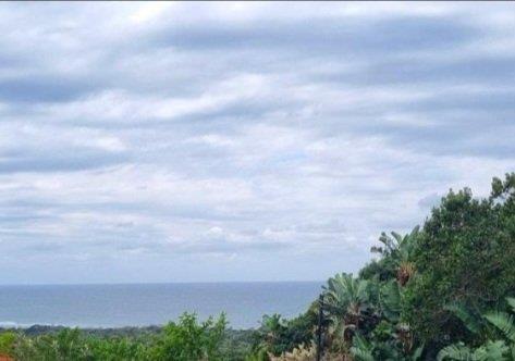 1 758 m² Land
