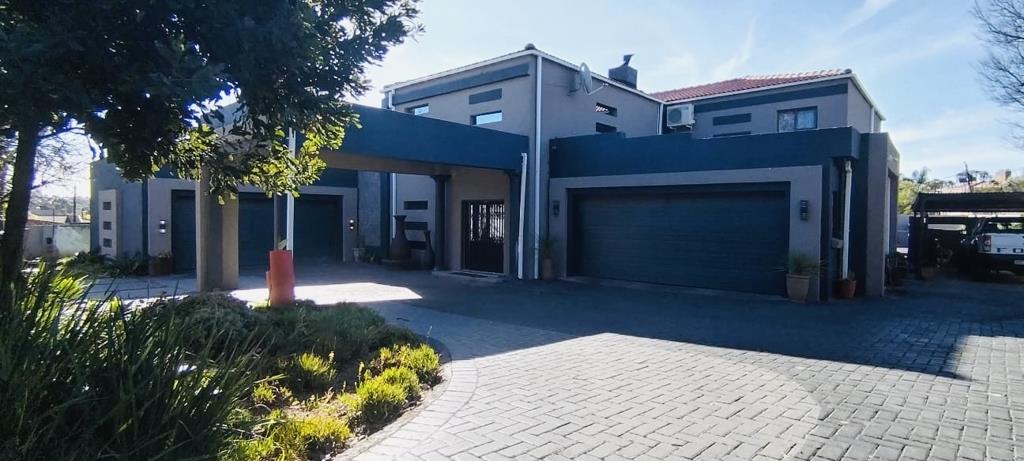 5 Bedroom House