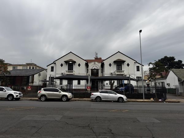 1 399 m² Commercial space