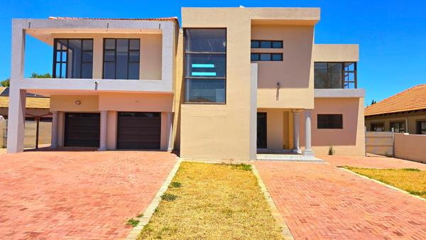 6 Bedroom House