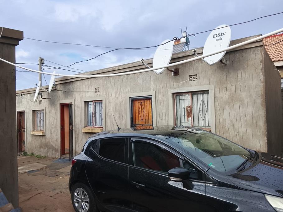 12 Bedroom House