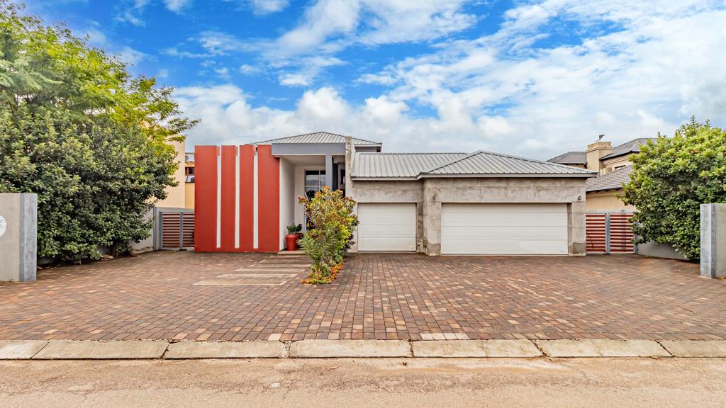 4 Bedroom House