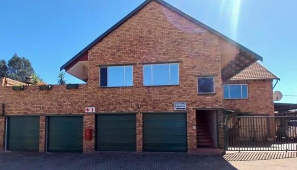 5 Bedroom Townhouse