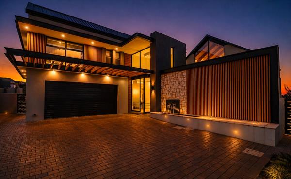 5 Bedroom House