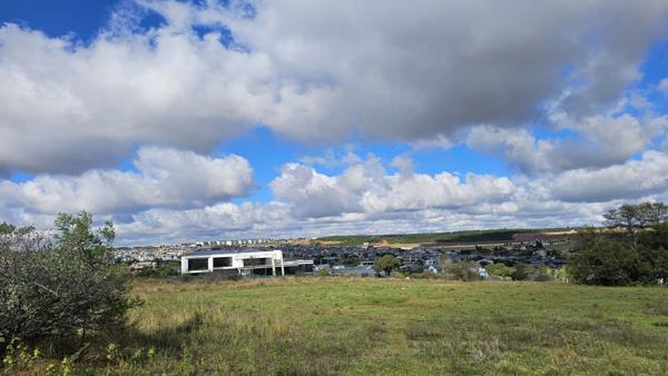 1 096 m² Land