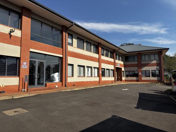 1 379 m² Commercial space