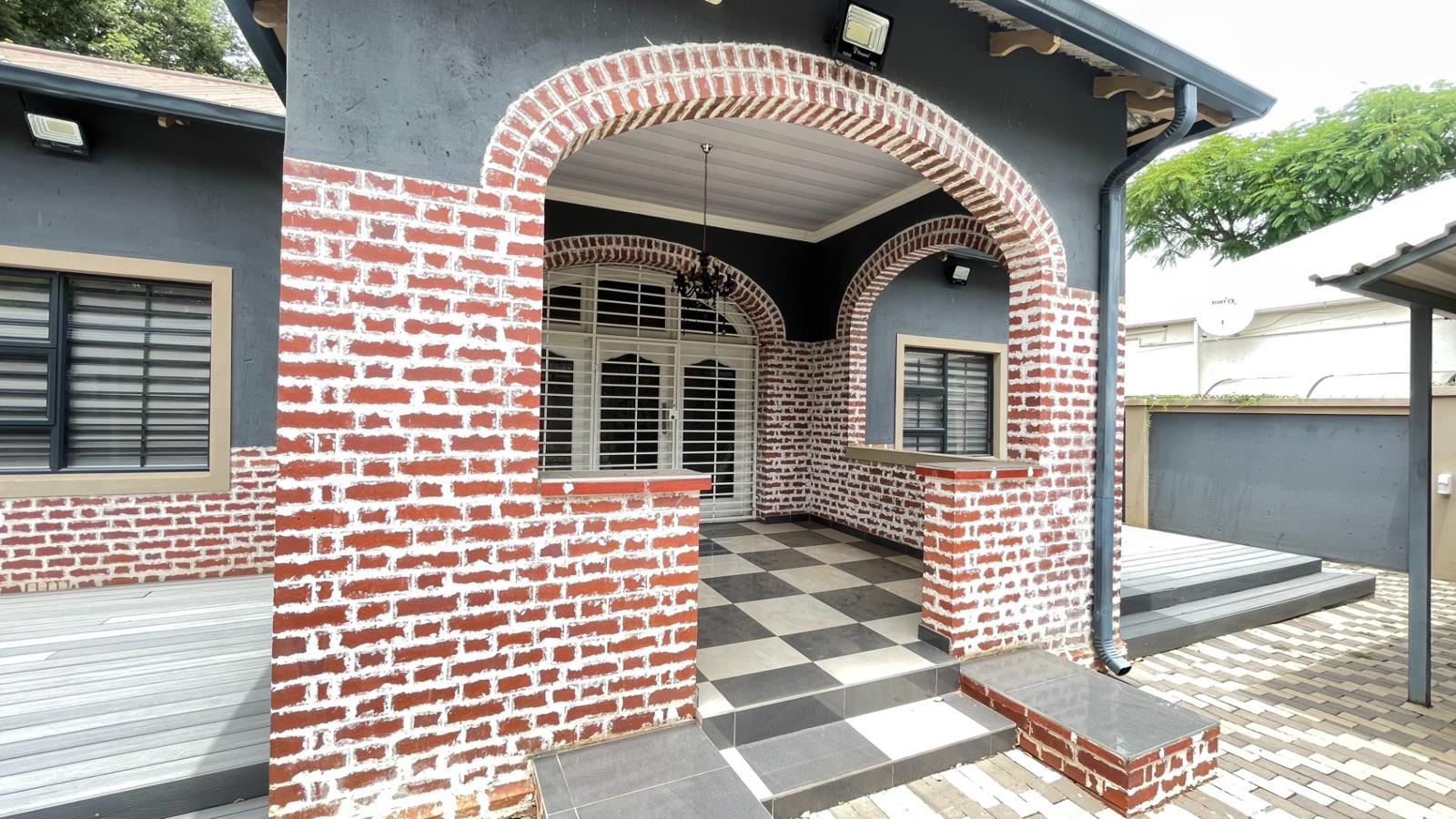 6 Bedroom House in Arcadia