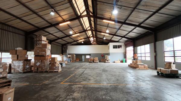 1 100 m² Industrial space
