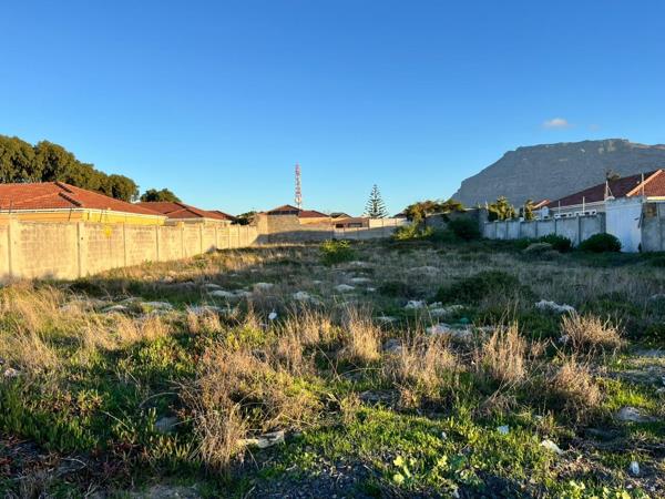 1 326 m² Land
