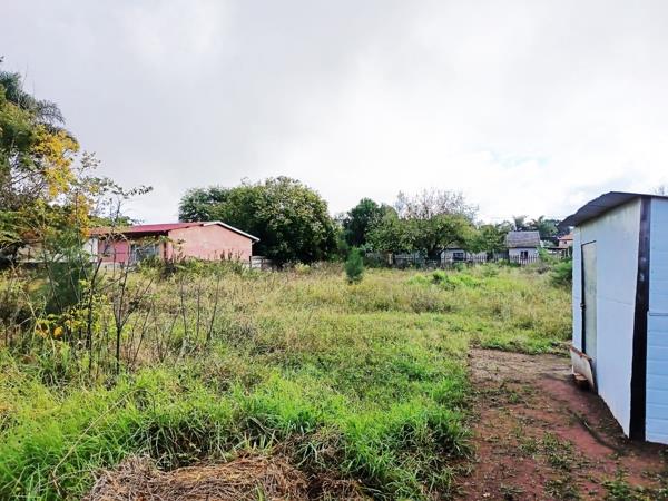 1 103 m² Land