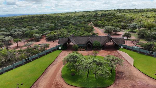 2 500 m² Land