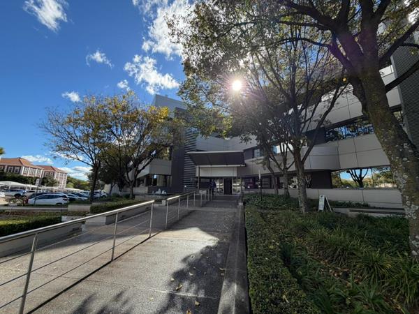 300.6 m² Commercial space
