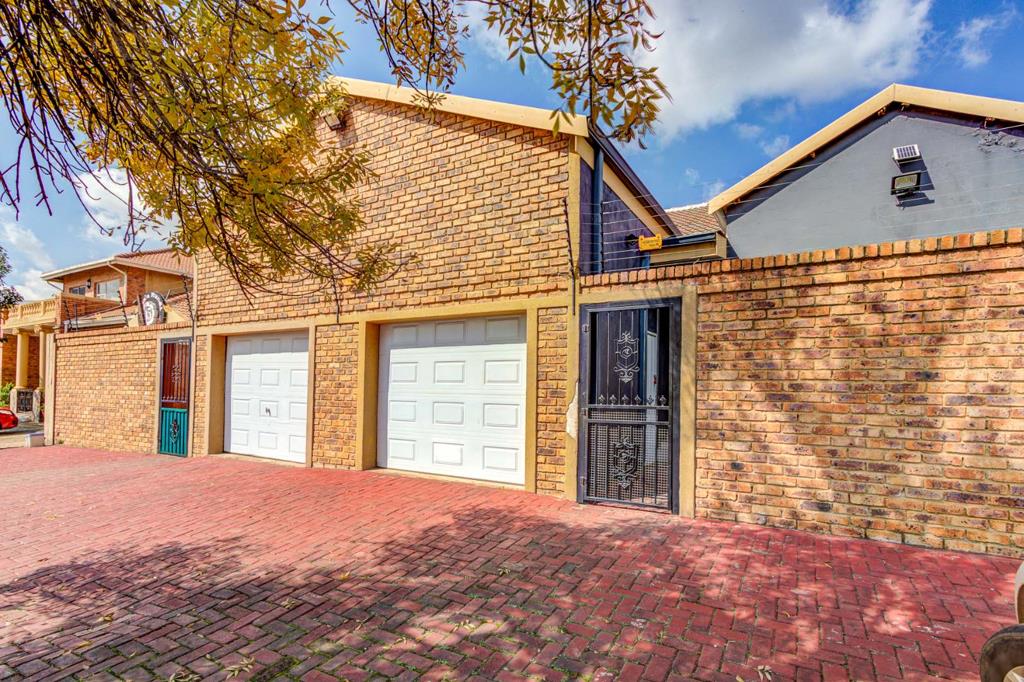 4 Bedroom House