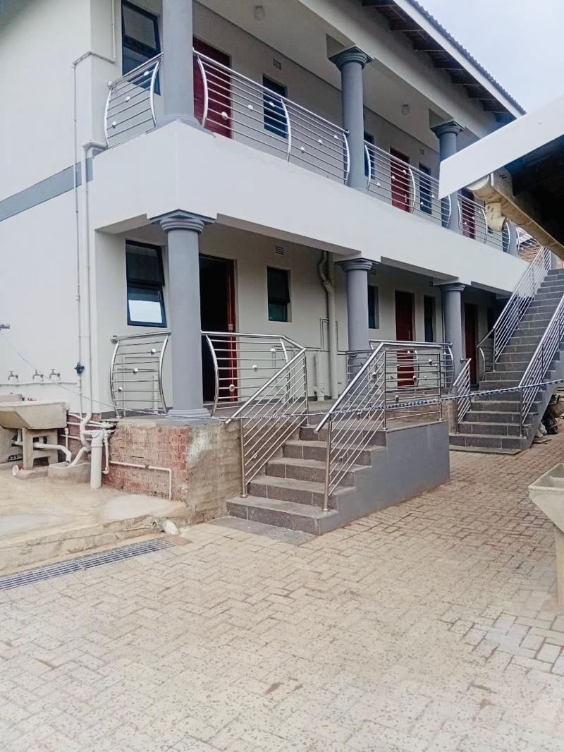 6 Bedroom Apartment in Umlazi