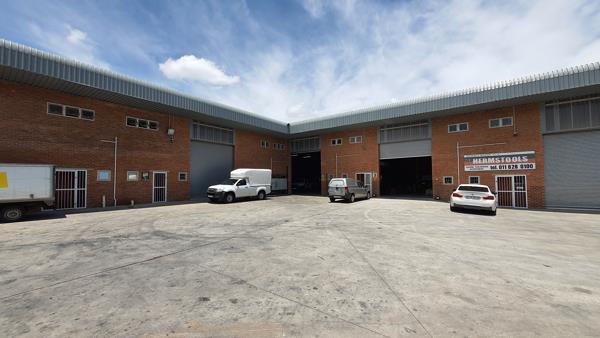 411 m² Industrial space