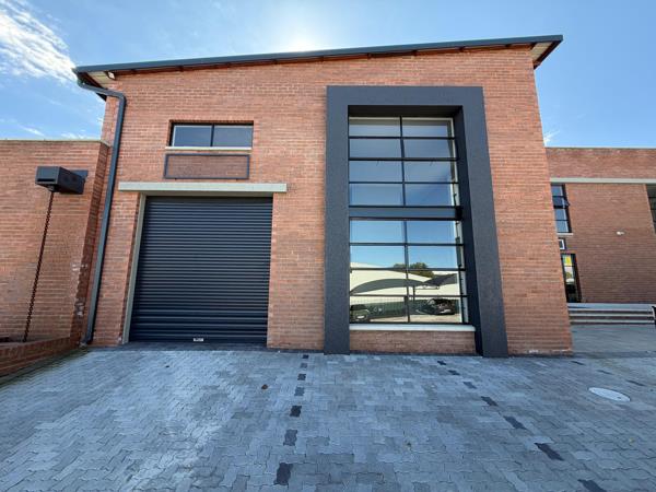 340 m² Industrial space