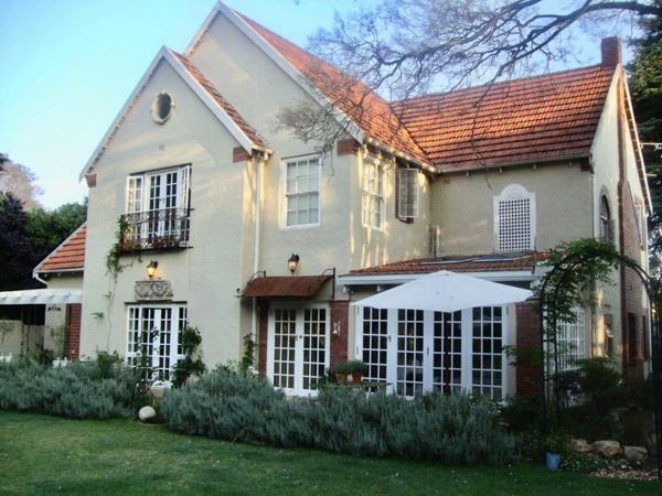 6 Bedroom House