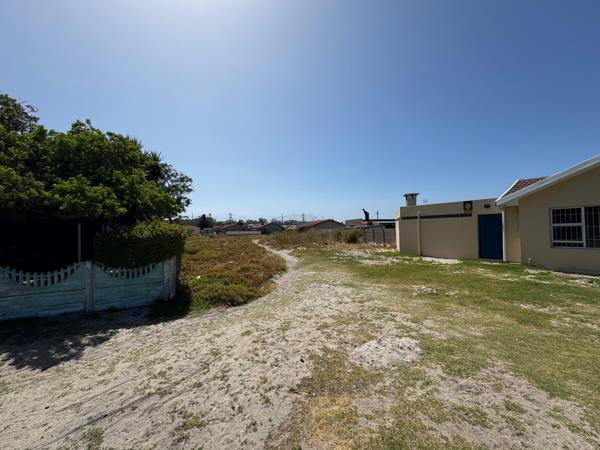 439 m² Land