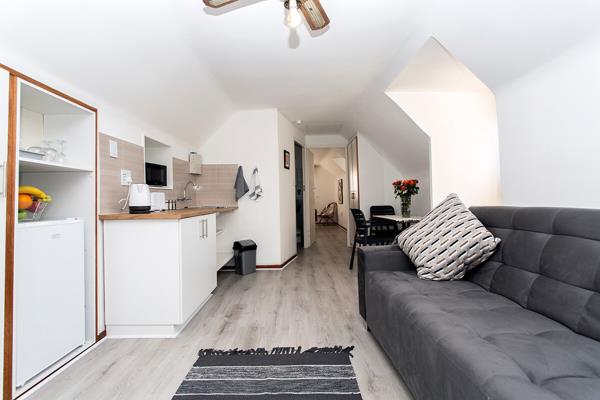 1 Bedroom Garden Cottage