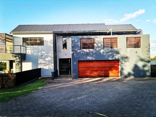 5 Bedroom House