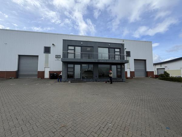 1 002 m² Industrial space
