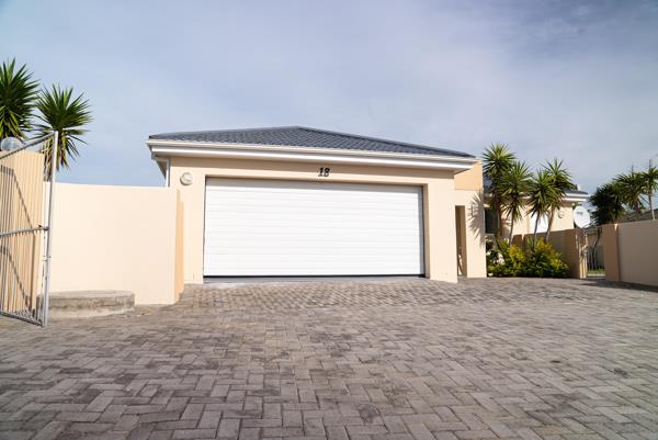 4 Bedroom Townhouse