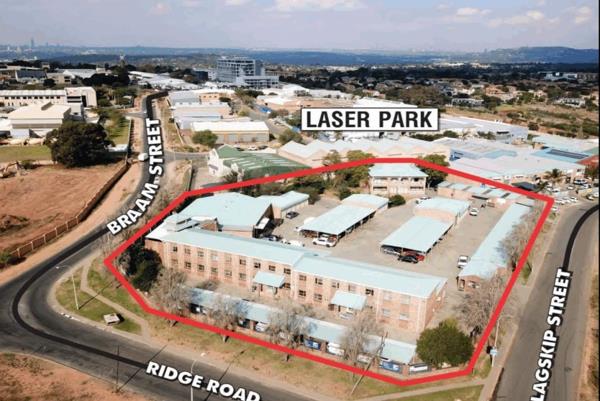 3 055 m² Commercial space