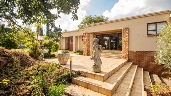 5 Bedroom House