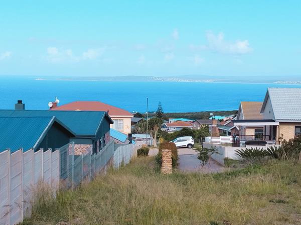 1 104 m² Land