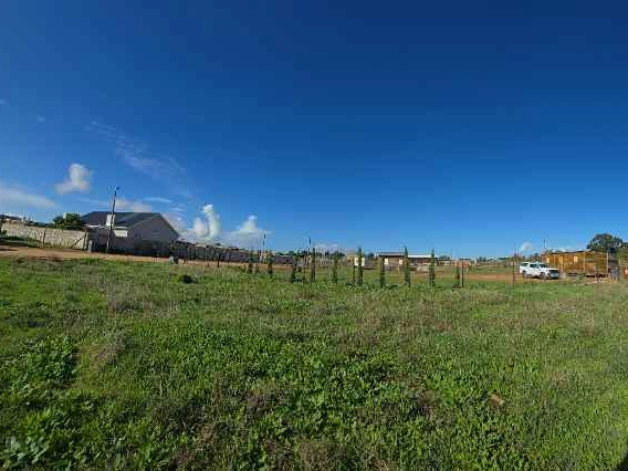 1 979 m² Land