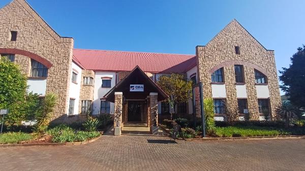 1 765 m² Commercial space