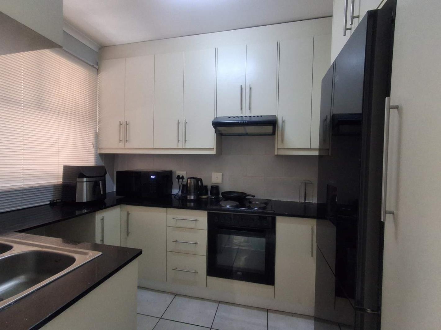 Apartment in Windsor West - View 2