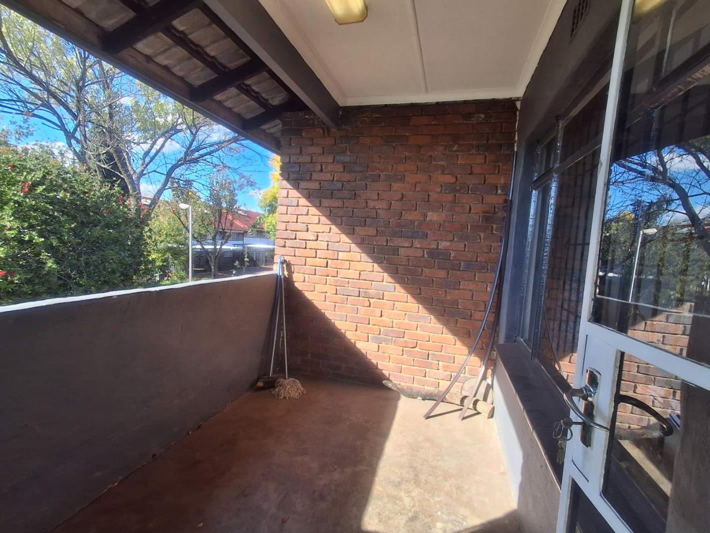Apartment in Windsor West - View 4