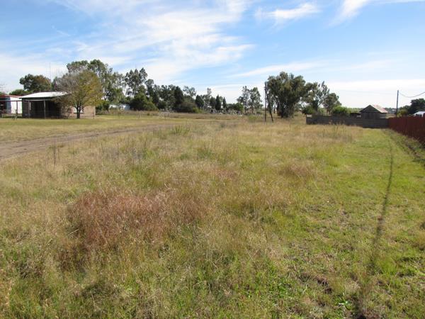 892 m² Land