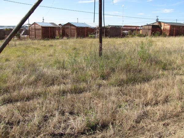 892 m² Land