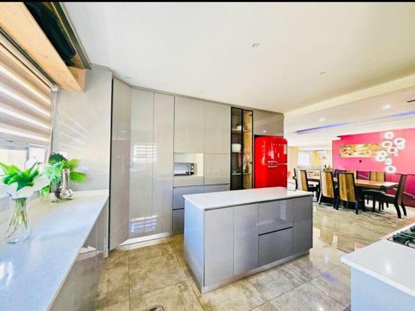 5 Bedroom House
