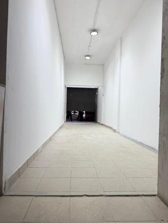 25 m² Retail Space