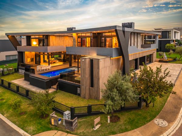 5 Bedroom House