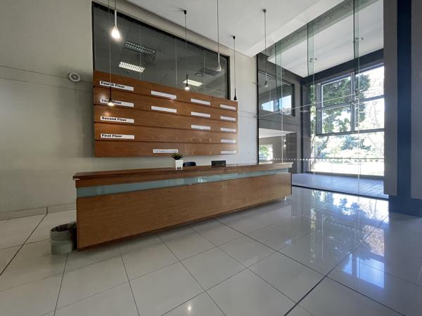 1 604 m² Commercial space