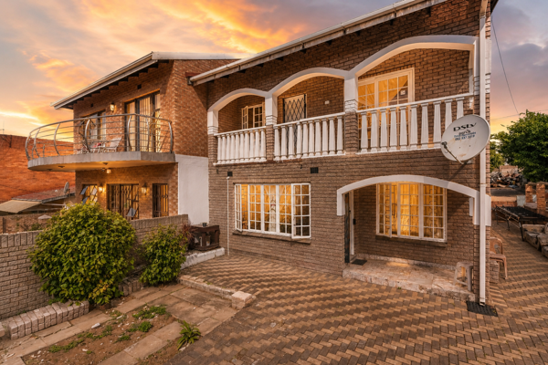 5 Bedroom House