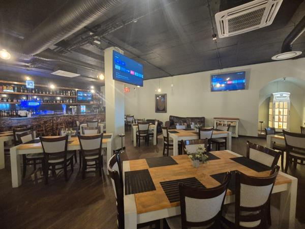 589 m² Retail Space