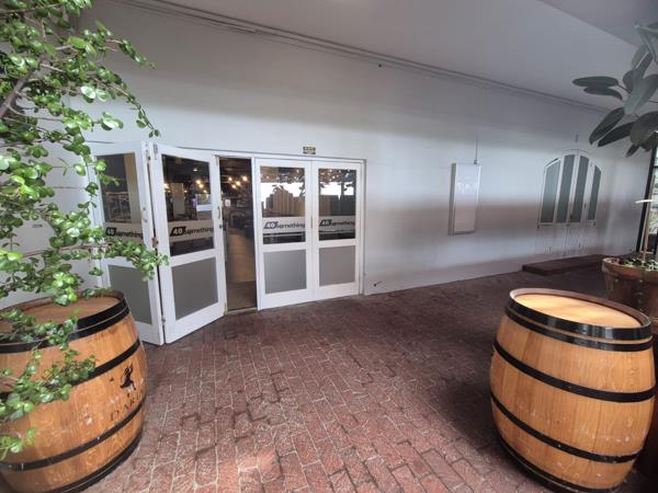 559 m² Retail Space
